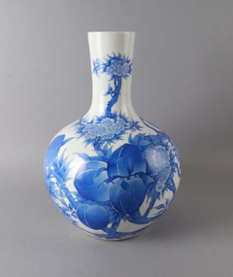 Blau-weiße Vase, China, Vierzeichenmarke Hongxian, 20. Jh., - Antiquitäten