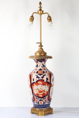 Große Imari Tischlampe, - Starožitnosti