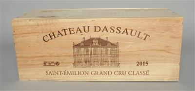 2015 Château Dassault, 94 Falstaff-Punkte, 3 Flaschen in OHK - Die große DOROTHEUM Weinauktion powered by Falstaff