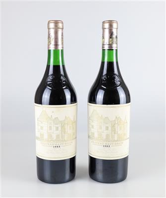 1983 Château Haut-Brion, Bordeaux, 93 CellarTracker-Punkte, 2 Flaschen - Die große Oster-Weinauktion powered by Falstaff