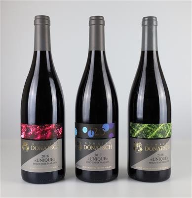 2016, 2017, 2018 Pinot Noir Unique, Weingut Donatsch, Graubünden, 95 Parker-Punkte, 3 Flaschen - Víno a lihoviny