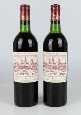 1975 Château Cos d'Estournel, Bordeaux, 89 Cellar Tracker-Punkte, 2 Flaschen - Die große Herbst-Weinauktion powered by Falstaff