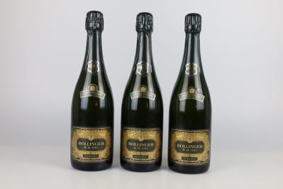 1985 Champagne Bollinger R.D. Extra Brut, Frankreich, 93 Falstaff-Punkte, 3 Flaschen - Die große Herbst-Weinauktion powered by Falstaff