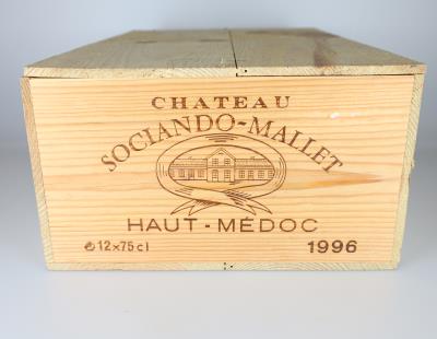 1996 Château Sociando-Mallet, Bordeaux, 91 Cellar Tracker-Punkte, 12 Flaschen, in OHK - Die große Herbst-Weinauktion powered by Falstaff