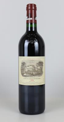 1998 Château Lafite-Rothschild, Bordeaux, 96 Parker-Punkte - Die große Herbst-Weinauktion powered by Falstaff