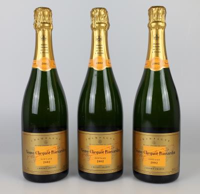 2002 Champagne Veuve Clicquot Ponsardin Vintage Brut, Frankreich, 93 Wine Spectator-Punkte, 3 Flaschen - Víno a lihoviny