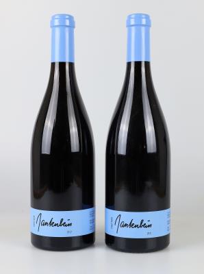 2011, 2012 Pinot Noir, Martha und Daniel Gantenbein, Kanton Graubünden, 94-95 Falstaff-Punkte, 2 Flaschen - Die große Herbst-Weinauktion powered by Falstaff