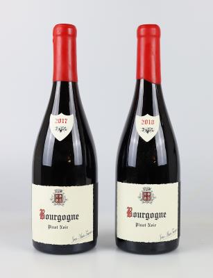 2017, 2018 Pinot Noir Bourgogne AOC, Jean Marie Fourrier, Burgund, 91 Cellar Tracker-Punkte, 93 Falstaff-Punkte, 2 Flaschen - Víno a lihoviny