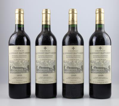 1998 Château La Mission Haut-Brion, Bordeaux, 97 Parker-Punkte, 4 Flaschen - Wines and Spirits powered by Falstaff