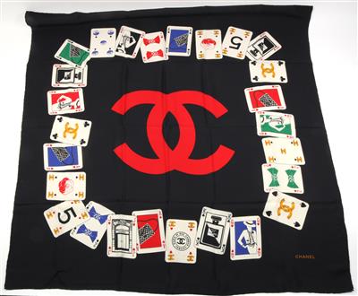 CHANEL Carré - Vintage fashion and accessories