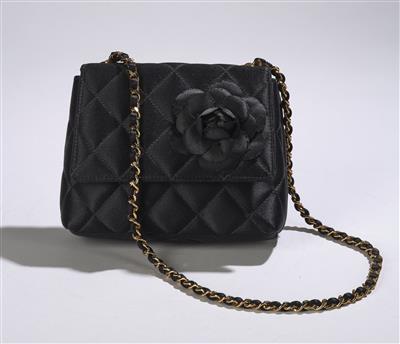 CHANEL Schultertasche - Vintage fashion and acessoires