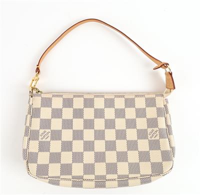 LOUIS VUITTON Pochette, - Móda a doplňky