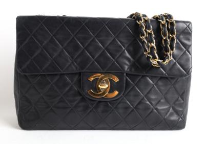 CHANEL Maxi Classic Single Flap Bag, - Borse e accessori