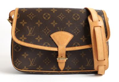 Sold at Auction: Louis Vuitton, LOUIS VUITTON MONOGRAM SOLOGNE CROSSBODY BAG
