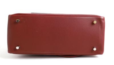 LOUIS VUITTON Pochette Accessoires, - Handtaschen & Accessoires 2023/03/08  - Realized price: EUR 650 - Dorotheum