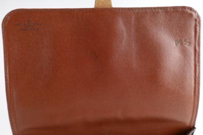 LOUIS VUITTON - The Ultimate Scarf, - Handtaschen & Accessoires 2022/10/12  - Realized price: EUR 600 - Dorotheum