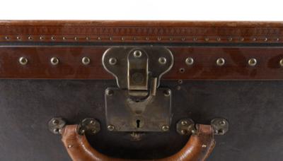 LOUIS VUITTON Koffer, - Handtaschen & Accessoires 2023/03/08 - Realized  price: EUR 550 - Dorotheum