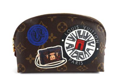 LOUIS VUITTON World Tour Cosmetic Pouch, - Moda e accessori