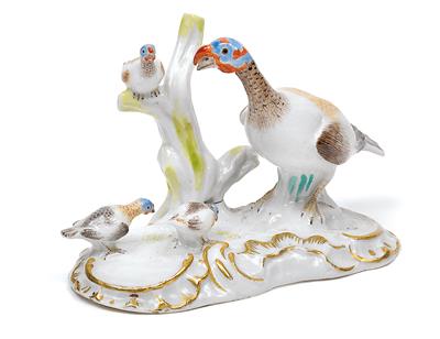 Turkey with 3 young, - Glass and porcelain