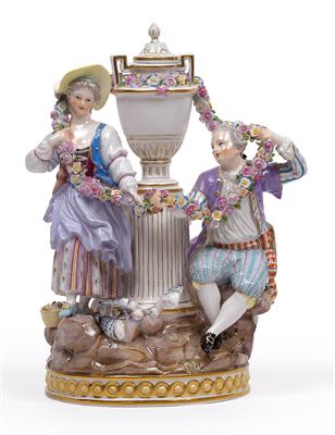 A young couple with floral garland, - Sklo, Porcelán