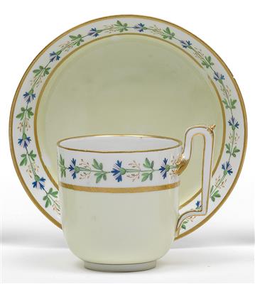 A coffee cup and saucer, - Sklo, Porcelán