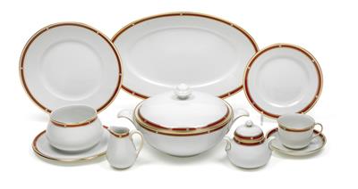 A dinner and coffee service, - Sklo, Porcelán