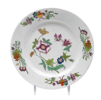 A plate decorated with symbols of good fortune, - Sklo, Porcelán