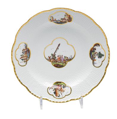 A plate decorated with harbour views, - Sklo, Porcelán