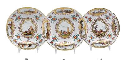 A plate decorated with ocean views and mercantile scenes, - Vetri e porcellane