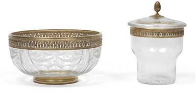 A lidded ice or caviar bowl with a dish for crushed ice, with silver gilt mount, - Vetri e porcellane