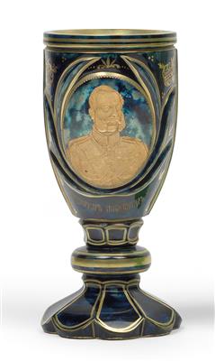A Lithyalin goblet decorated with the portrait of Emperor Aleksandr II., - Vetri e porcellane