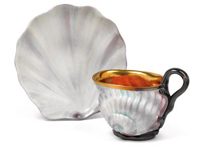 A shellwork cup with shellwork saucer, - Glass and porcelain