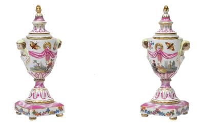 A pair of vases with lids and reversible candlestick, - Vetri e porcellane