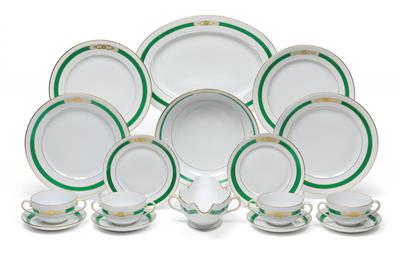 A dinner service, - Sklo, Porcelán