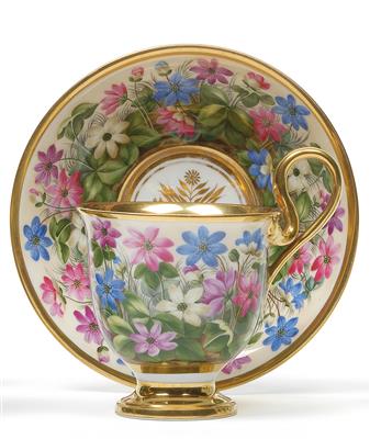 A cup and saucer with "fleur én terasse", - Vetri e porcellane