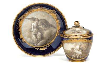 A lidded cup with saucer and decorated with mythological scenes, - Vetri e porcellane