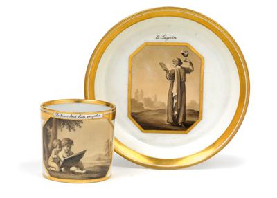 A friendship cup and saucer, - Vetri e porcellane