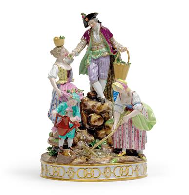 A large gardener group with 6 individuals, - Glass and porcelain