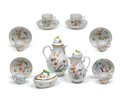 A coffee- and tea service, - Glass and porcelain