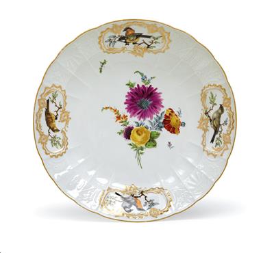 A platter with birds, - Glass and porcelain