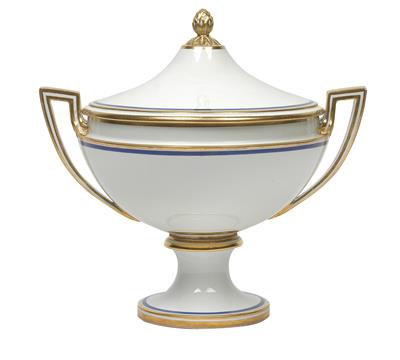 An epergne with lid in the Empire style, - Sklo, Porcelán