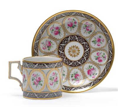 A cup and saucer with roses, - Glass and porcelain