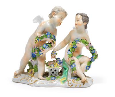 A spring seasonal group with 2 amorettes, - Glass and porcelain