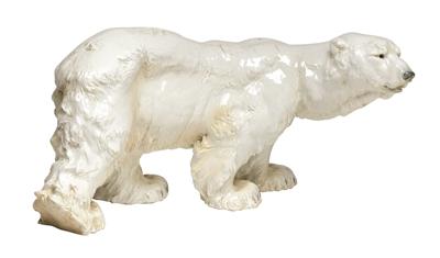 A large figure of a polar bear, - Glass and porcelain