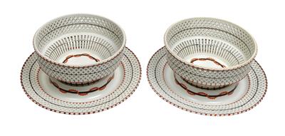 Leopold Parmann - A pair of baskets with presentoirs, - Glass and porcelain