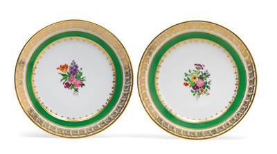 A pair of French dessert plates, - Sklo, Porcelán