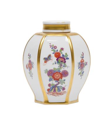 A tea caddy with hooded lid, - Glass and porcelain