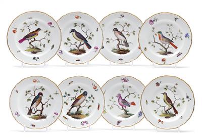 Eight plates decorated with painted birds, - Sklo, Porcelán