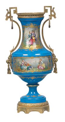 A vase with gilt bronze mount and base, - Sklo, Porcelán