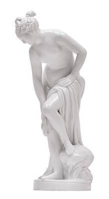A figure of Venus after the bathe, - Glass and porcelain
